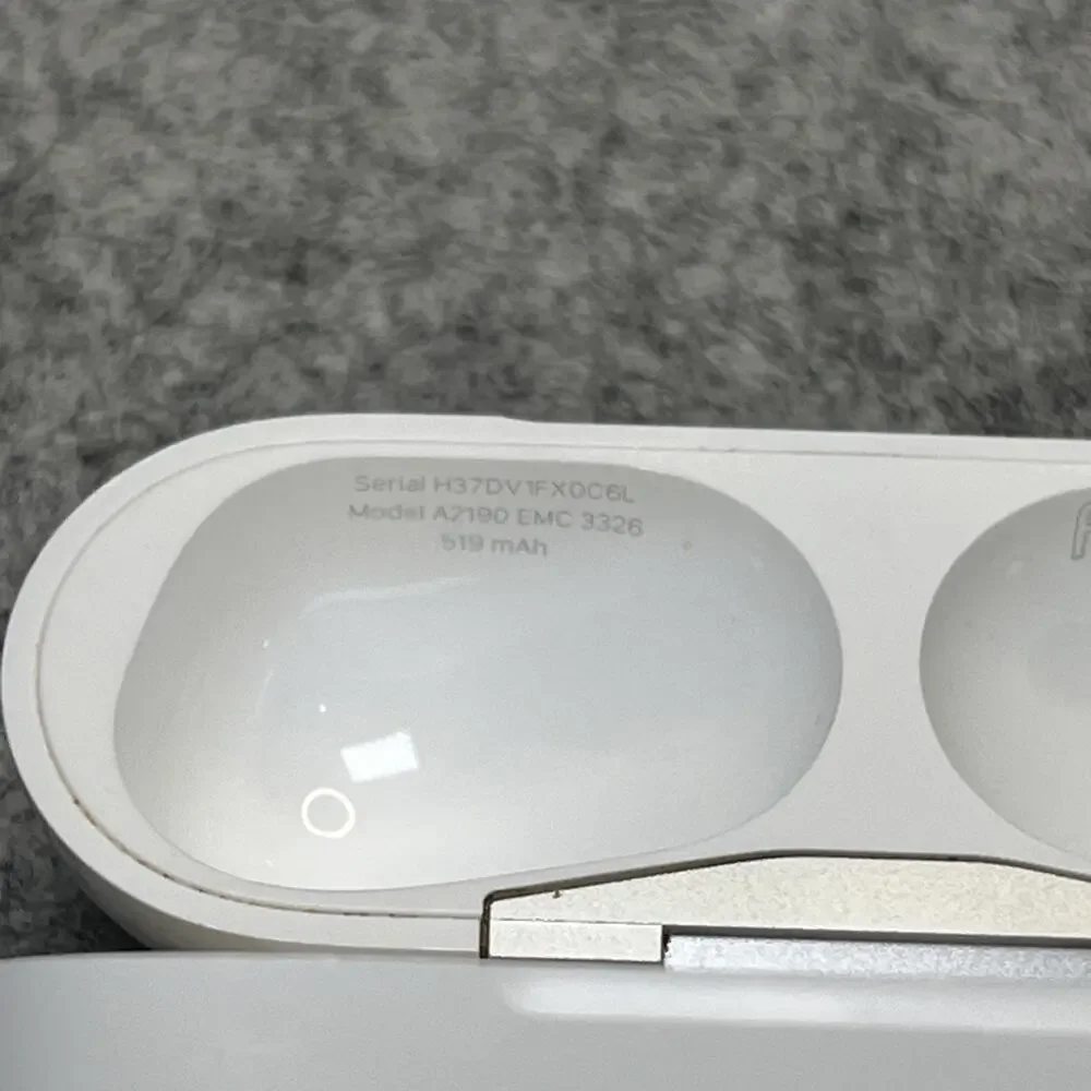 Apple Airpods Pro 1st Generation Wireless Charging Case ONLY A2190